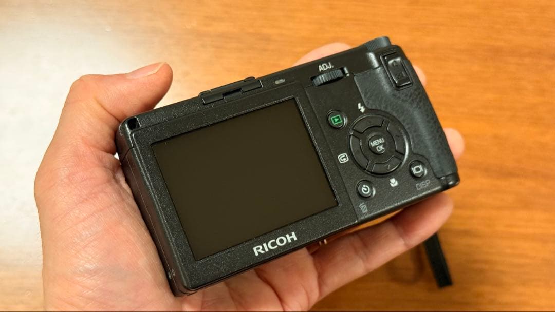 【美品】【完動品】リコーGR DIGITAL 純正ケース新品バッテリーSDカード