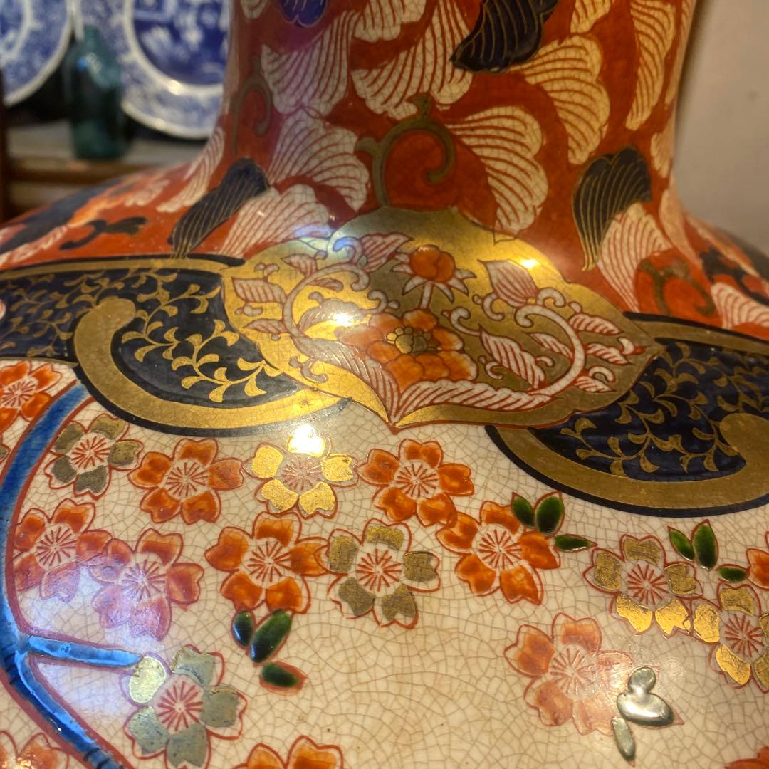 伊万里錦手美人と犬散歩図花瓶