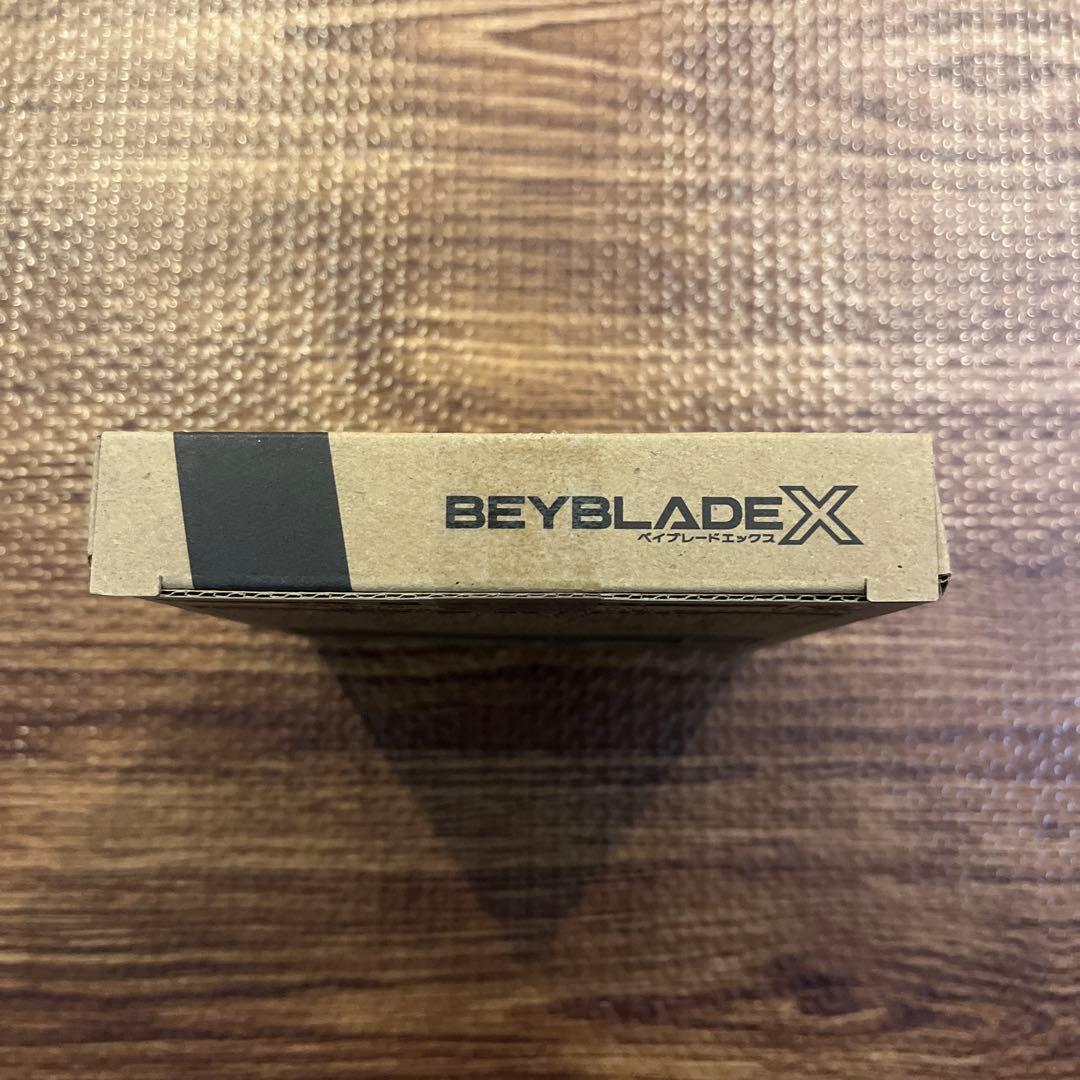 Beyblade X Aero Pegasus 3-70A レッド Ver.