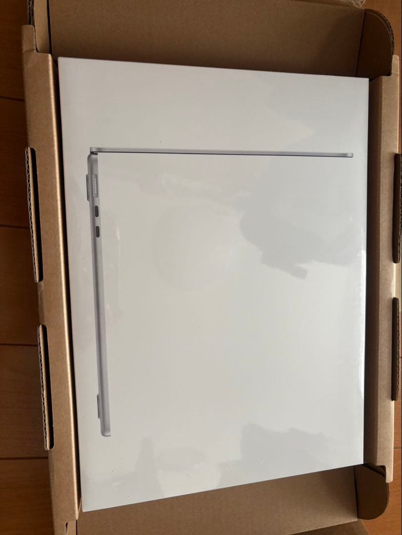 新品M2 MacBook air シルバー