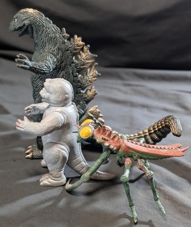 昭和ゴジラ＆ミニラ＆カマキラス「ゴジラの息子」（バンダイ）ソフビ３体セット