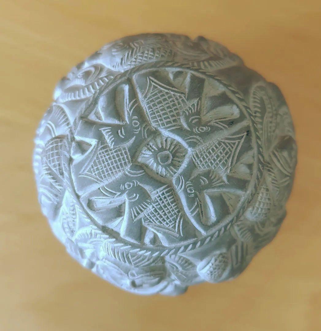 石製の彫刻置物