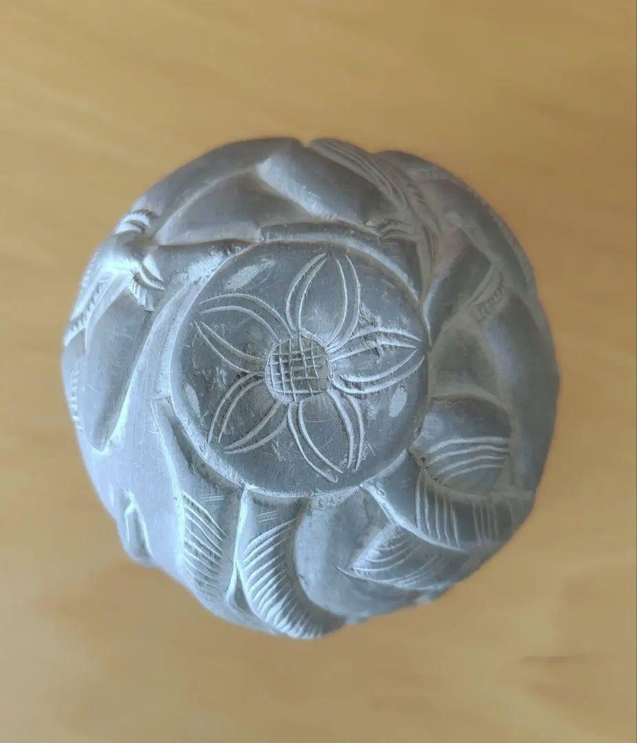 石製の彫刻置物