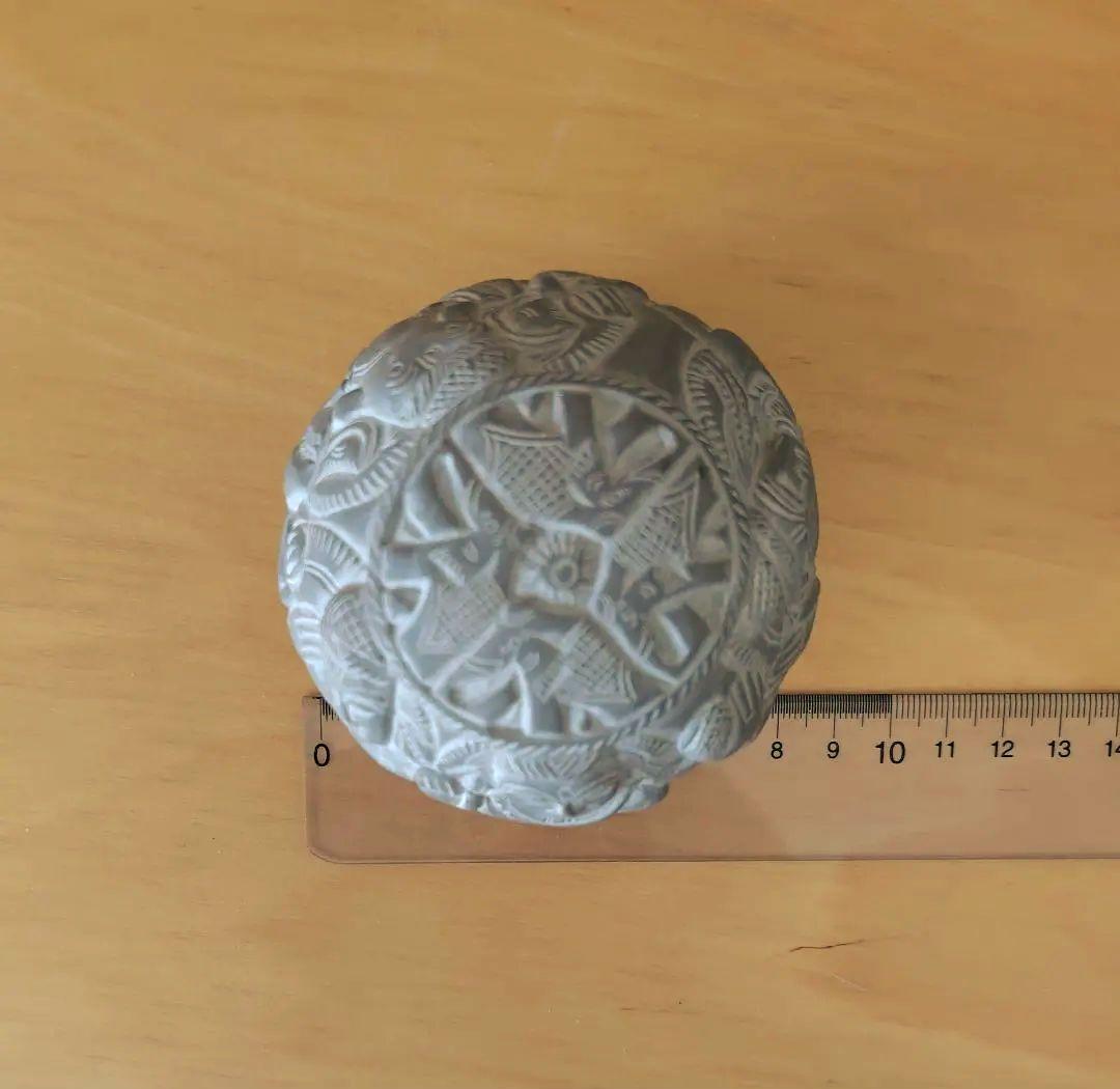 石製の彫刻置物