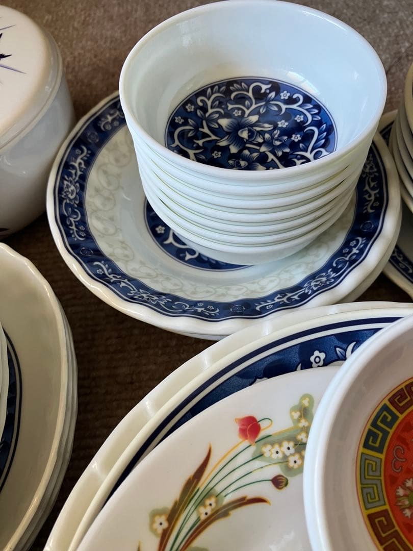 東南アジア　メラミン食器セット　大量新品