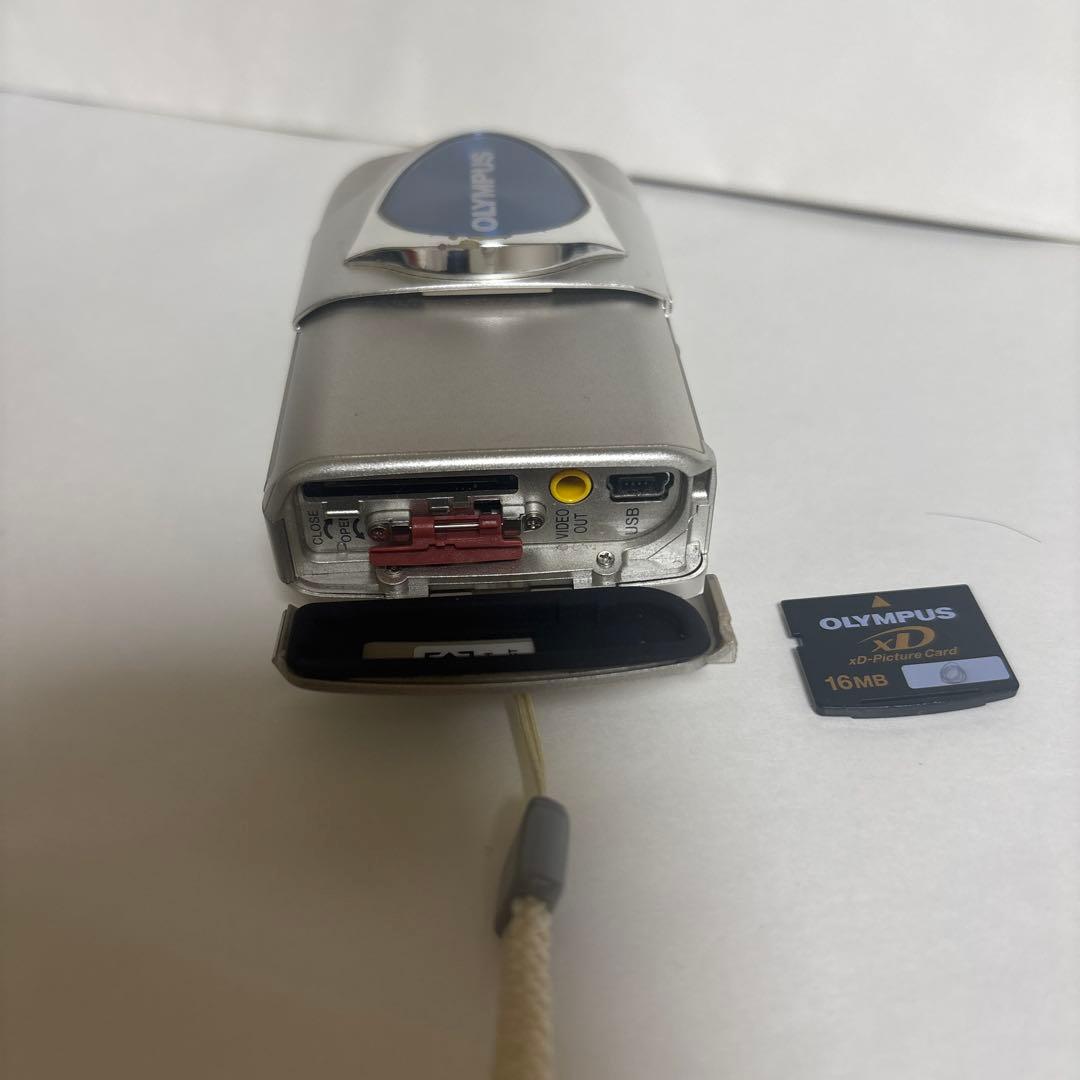 OLYMPUS 725 SW・μ-10 DIGITAL コンパクトデジタルカメラ