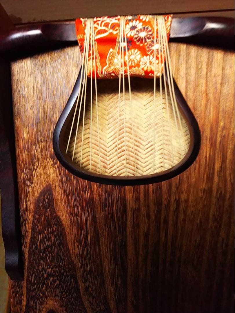 【Tae様向け】十三絃琴／40年以上物／付属品あり／和楽器