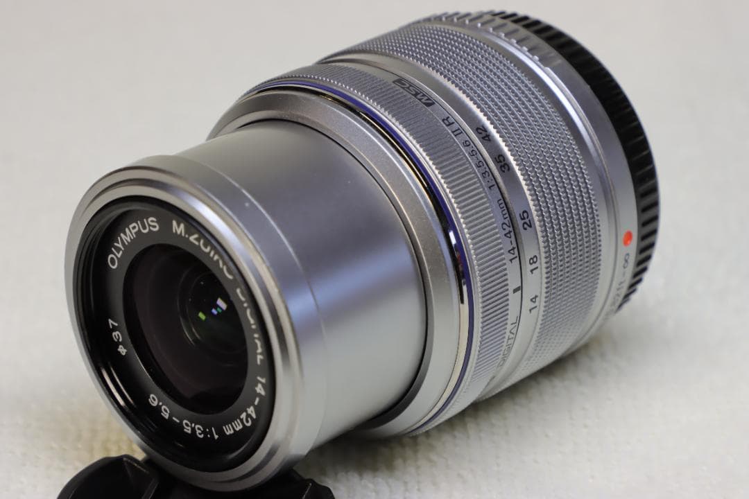 Olympus DIGITAL【2本set】新品と美品　☆定価計69.750円☆