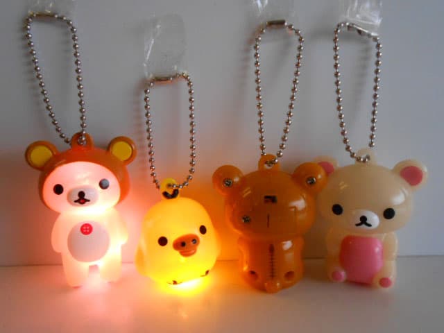 ♯Ivm20HZリラックマだららんライトキーチェーン3全6種