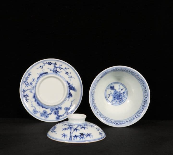 大明宣徳年製在銘 染付高仕図蓋碗