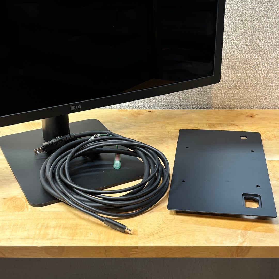 LG UltraFine 4K Display 21.5″ 22MD4KA-B