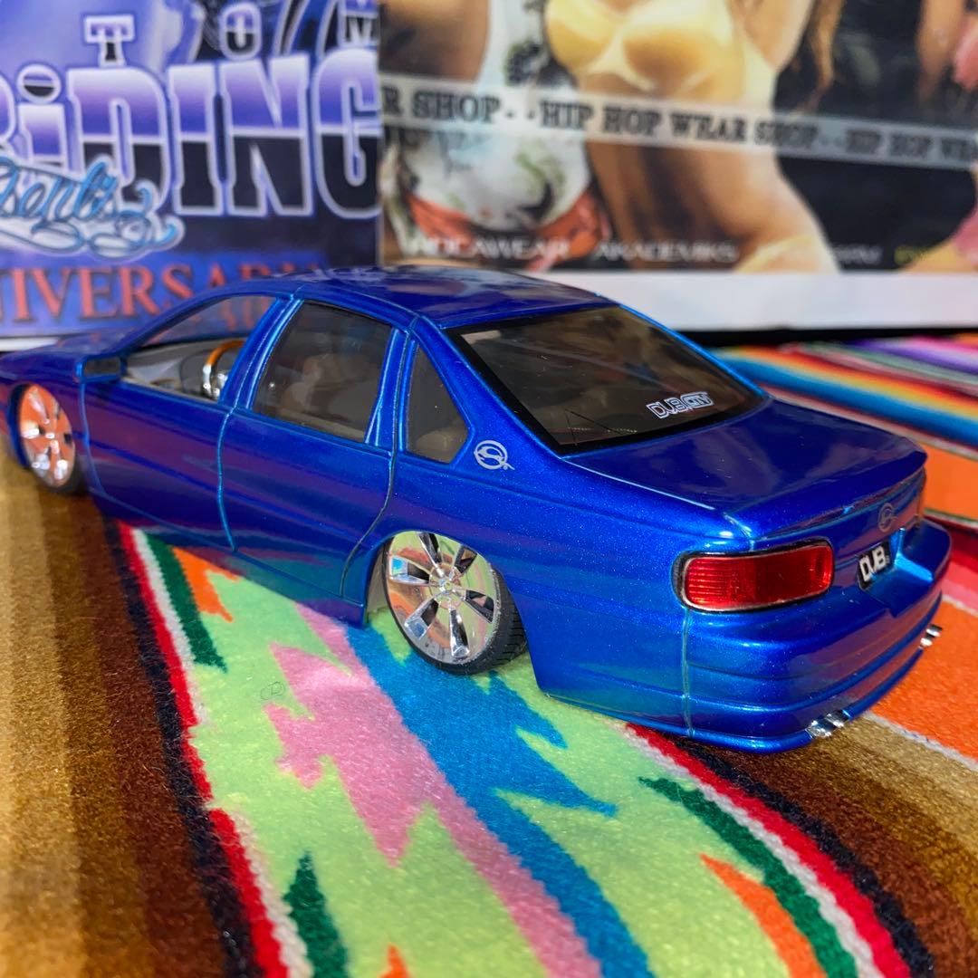 DUBシェビーインパラ ミニカー　１／２４　色青