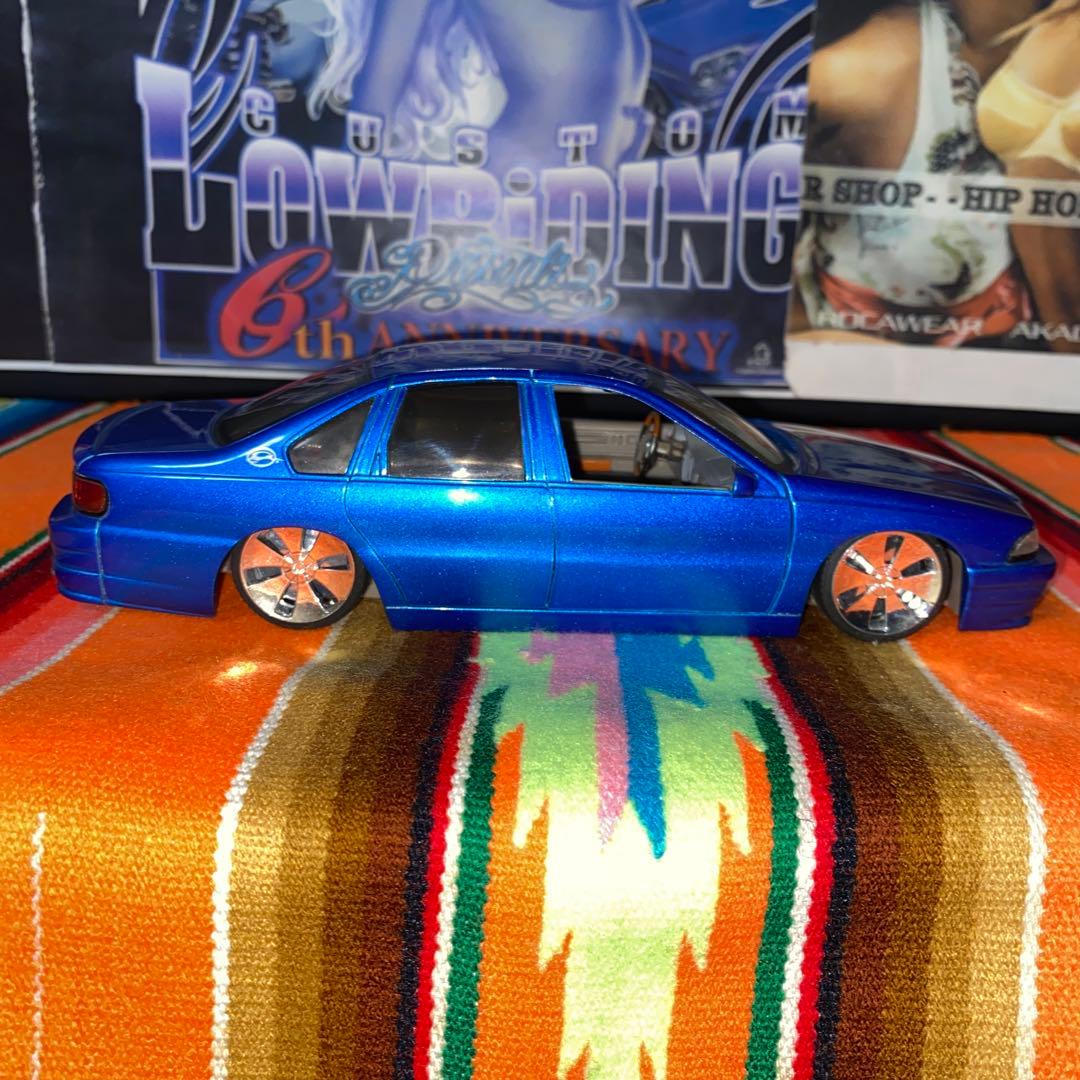 DUBシェビーインパラ ミニカー　１／２４　色青