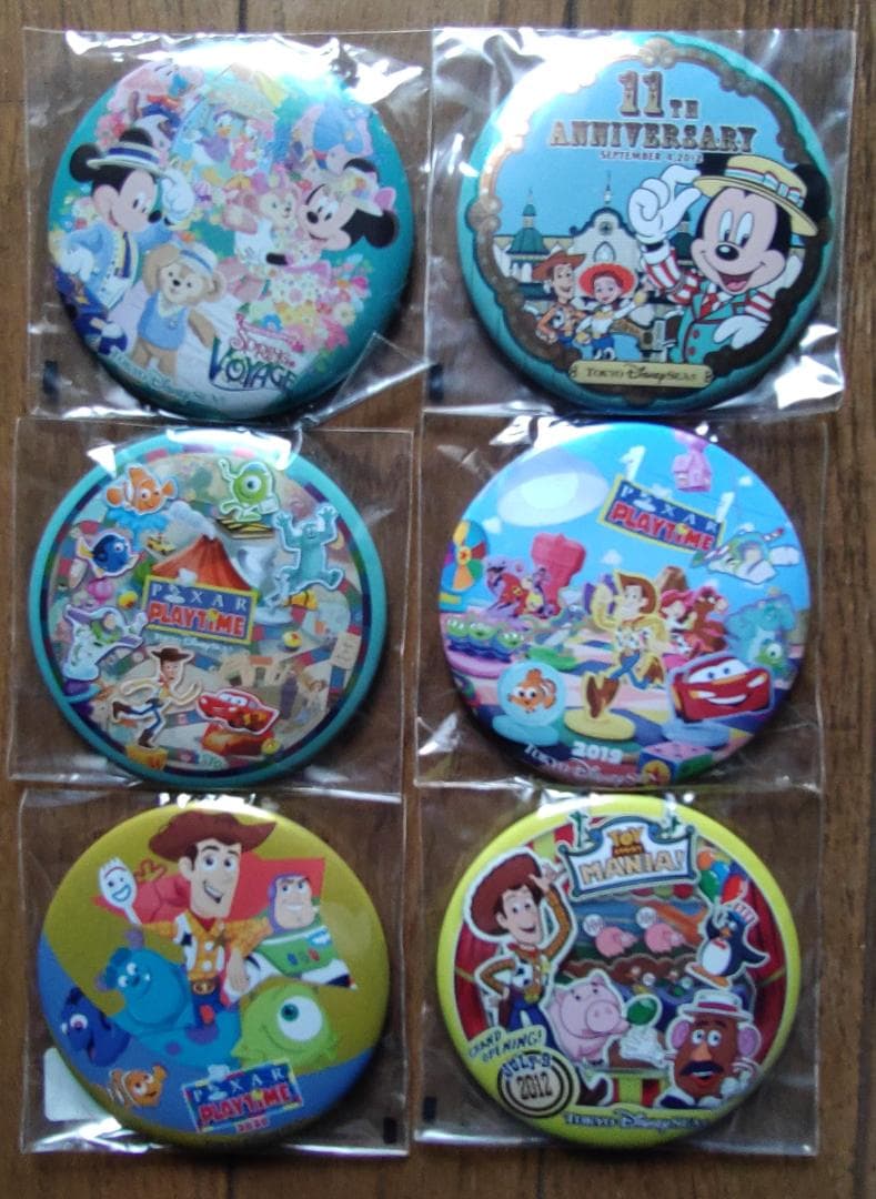 東京ディズニーリゾート公式缶バッチ　５０品