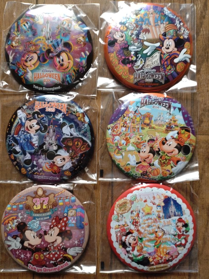 東京ディズニーリゾート公式缶バッチ　５０品