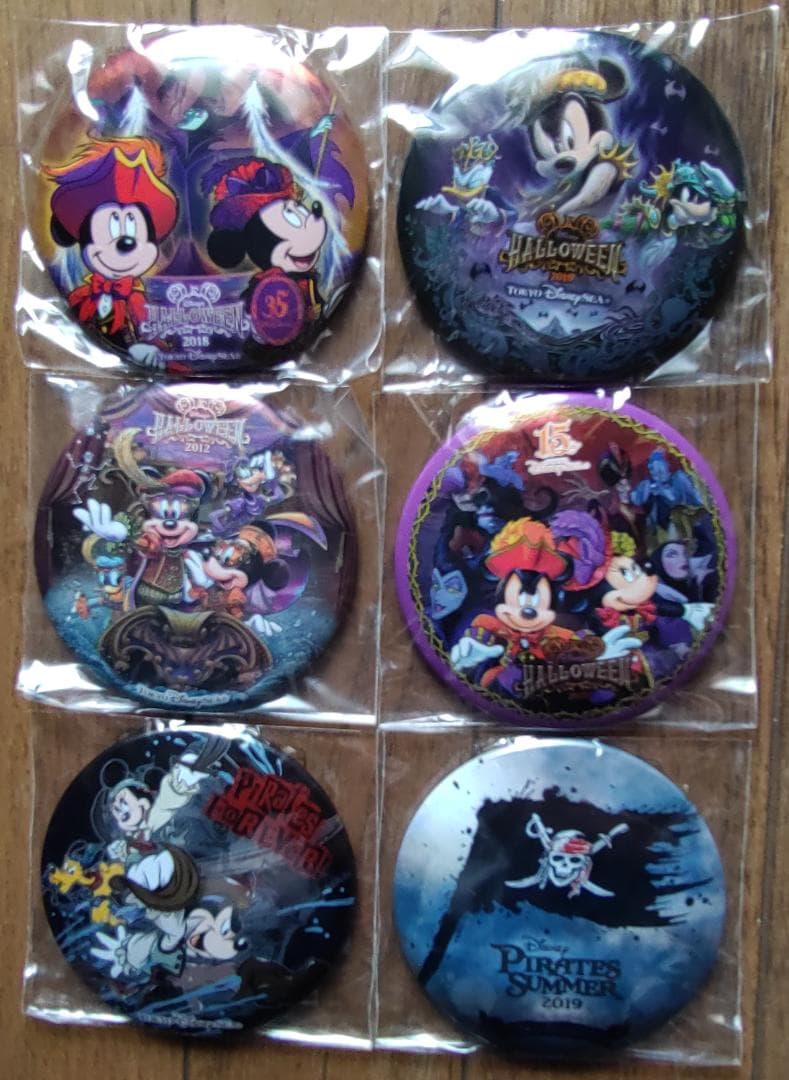 東京ディズニーリゾート公式缶バッチ　５０品