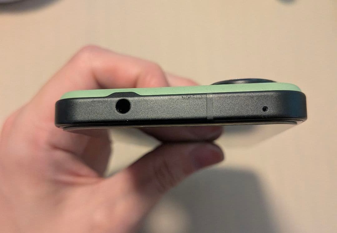 ASUS Zenfone10 グリーン RAM8GB ROM256GB