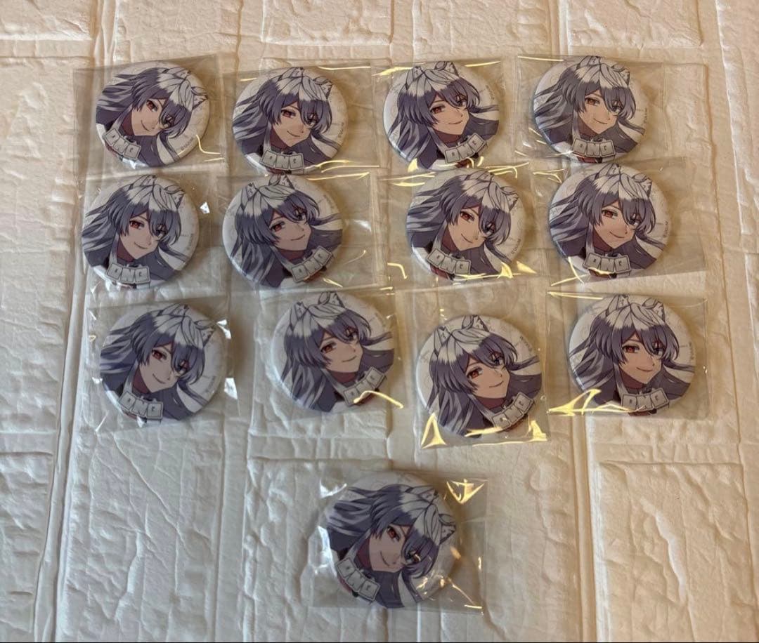 カラフルピーチ　どぬく　缶バッジ　からぴち　13個