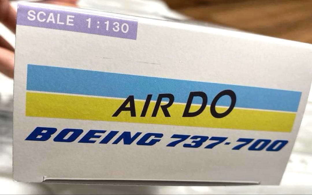 【ほぼ新品】AIRDO エアドゥ　ベアドゥ　B737-700 模型　1/130