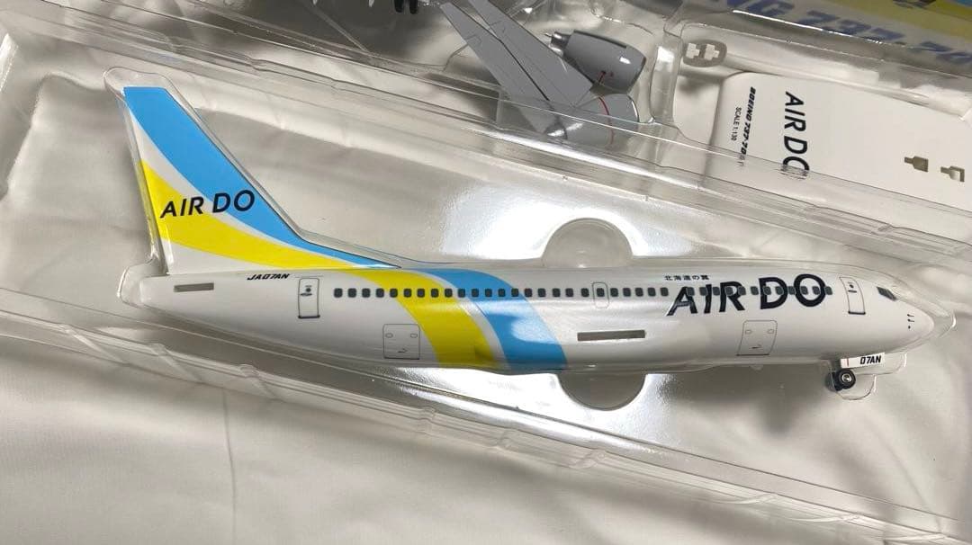 【ほぼ新品】AIRDO エアドゥ　ベアドゥ　B737-700 模型　1/130