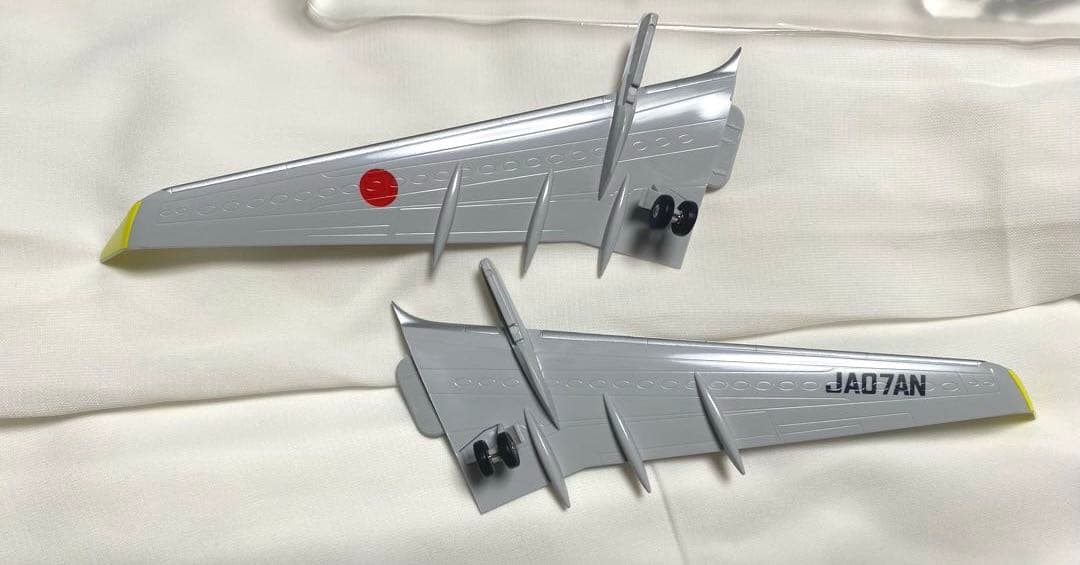 【ほぼ新品】AIRDO エアドゥ　ベアドゥ　B737-700 模型　1/130
