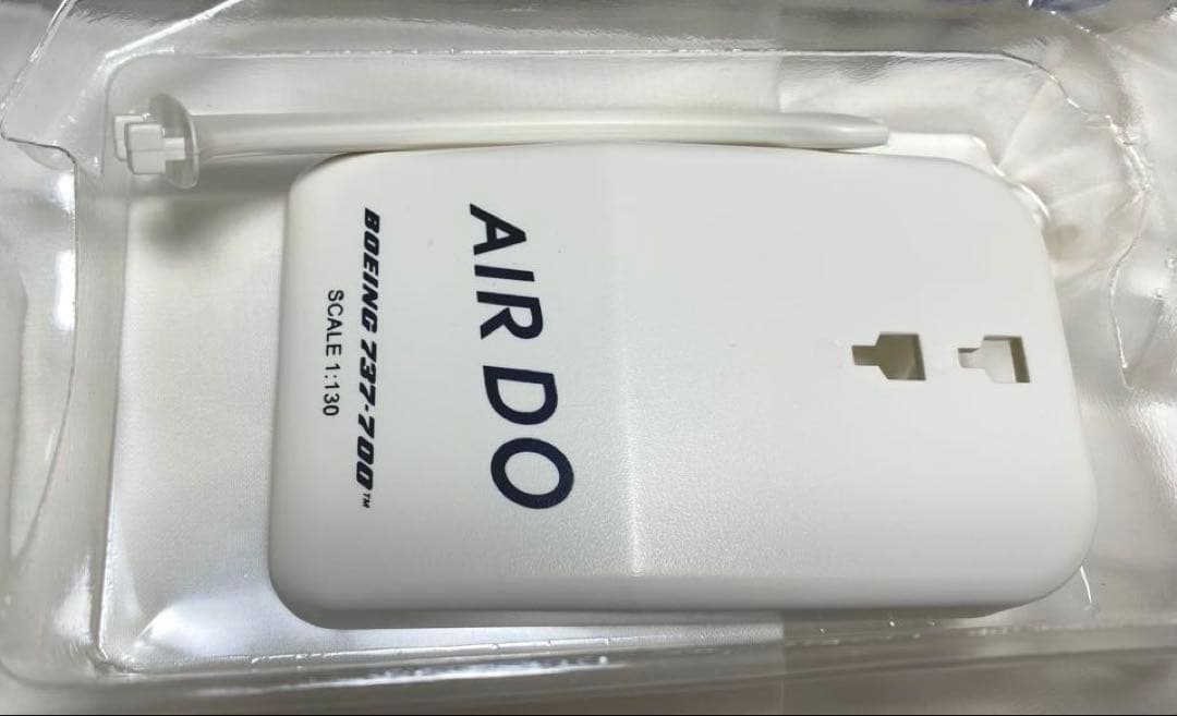 【ほぼ新品】AIRDO エアドゥ　ベアドゥ　B737-700 模型　1/130