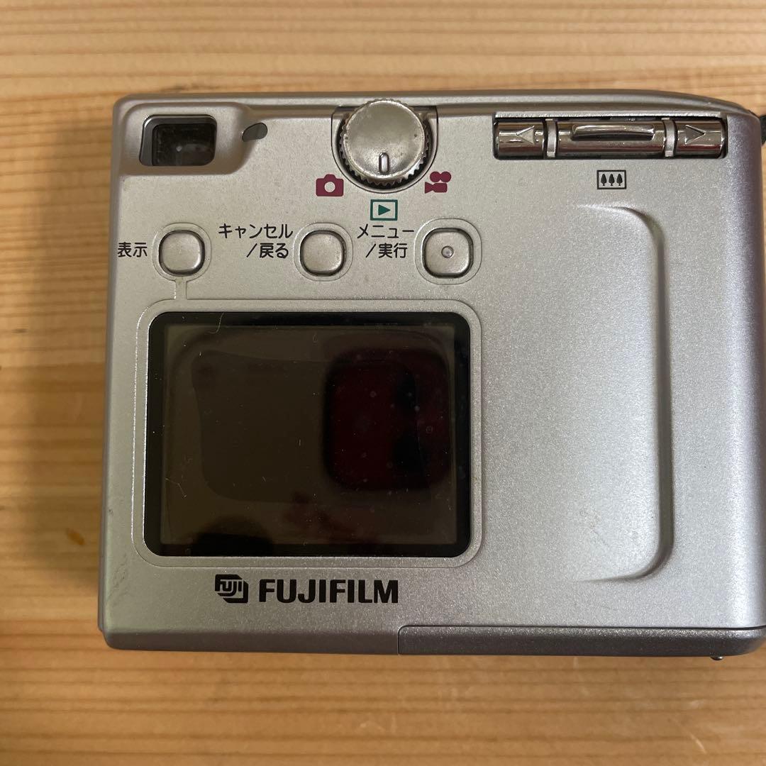 FUJIFILM FinePix40i コンパクトデジタルカメラ 中古美品