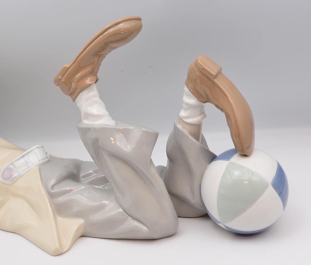 横たわるピエロ／悲しきサックスNo.2　リヤドロ　２体おまとめ　ご成約済み