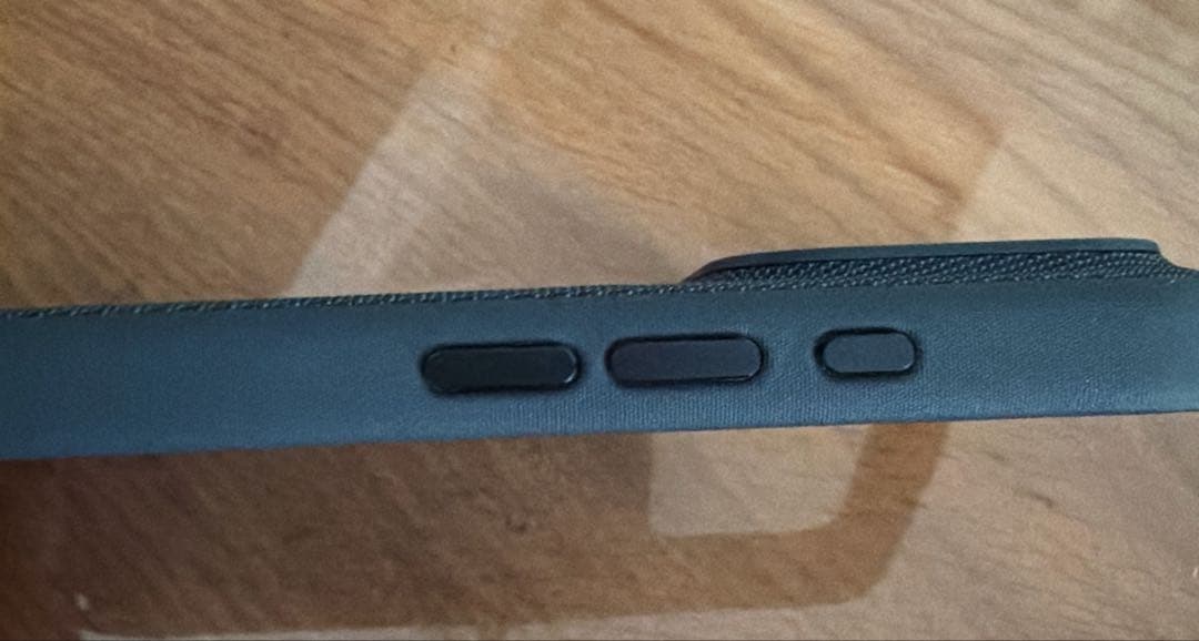 Apple純正　iPhone 17Pro テックウーブン　ケース　ブルー