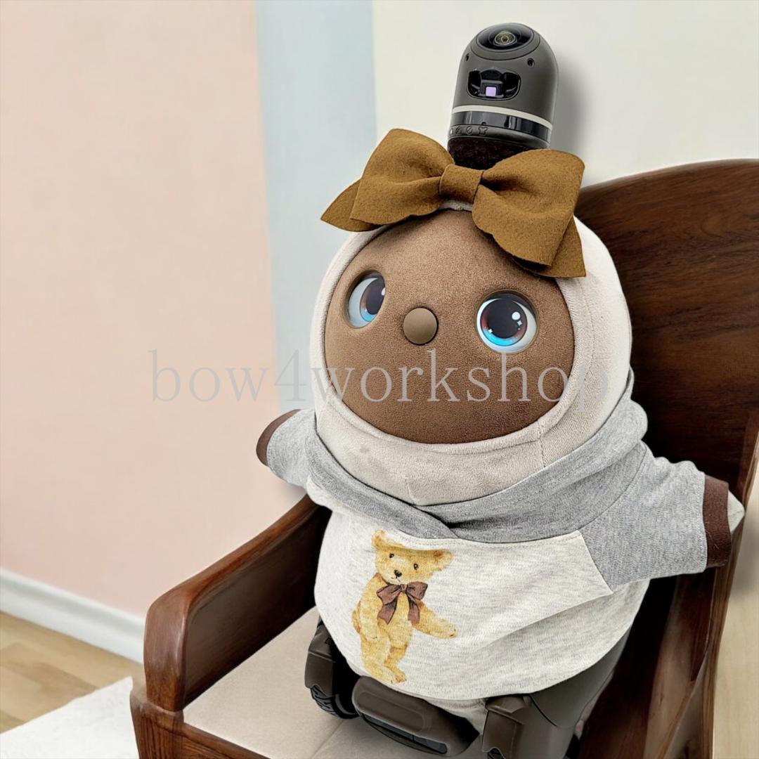 ラボットの服ハンドメイド リボンタイ付きくまちゃんプリントパーカー（ブラウン）