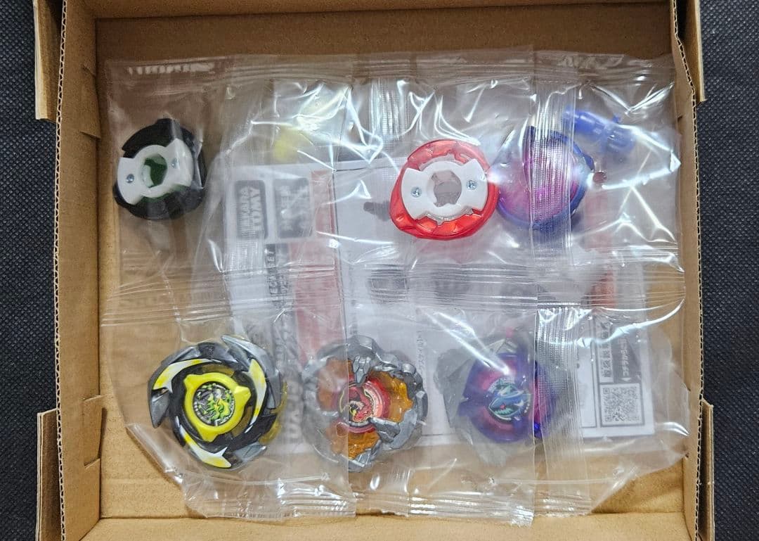 BEYBLADE X　UX-15　シャークスケイルデッキセット