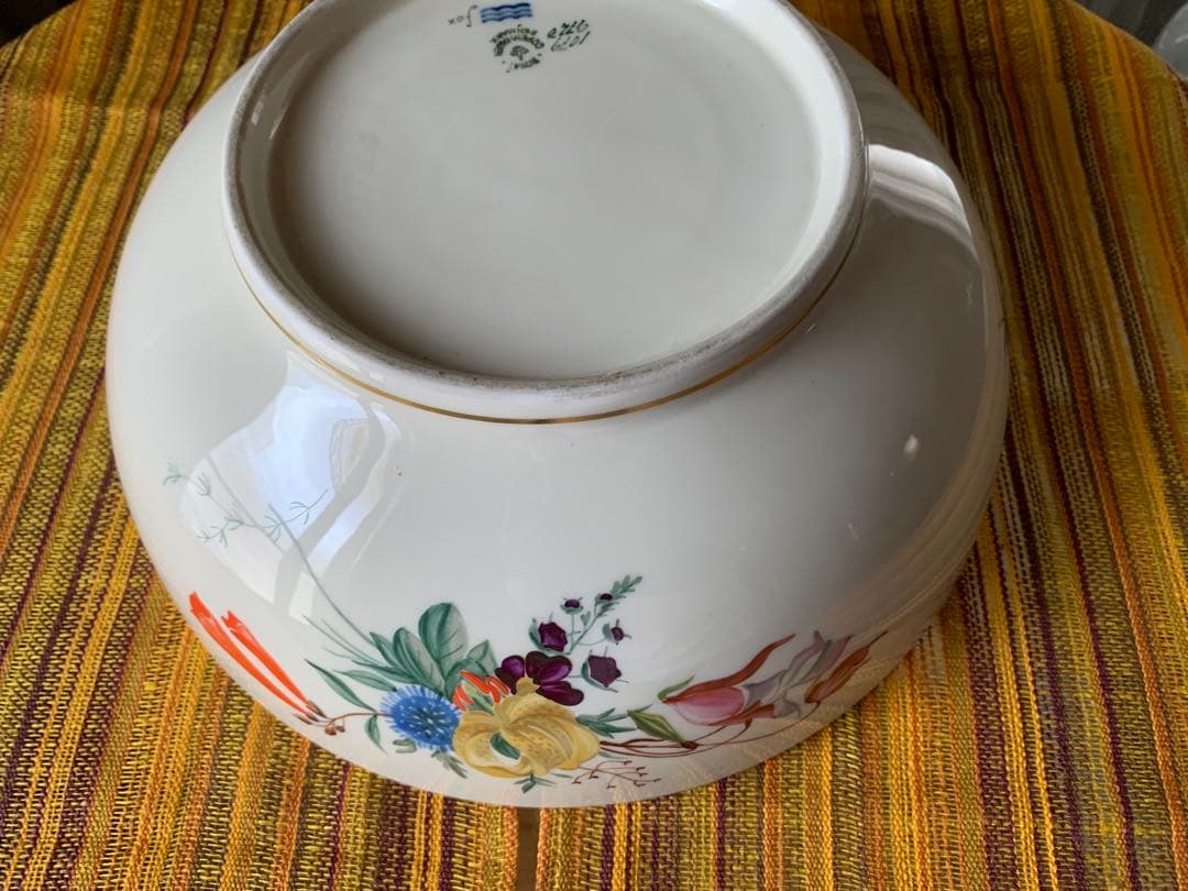 ロイヤルコペンハーゲン　レアなビンテージ大型26.5㎝の綺麗な手書きの花ボール！