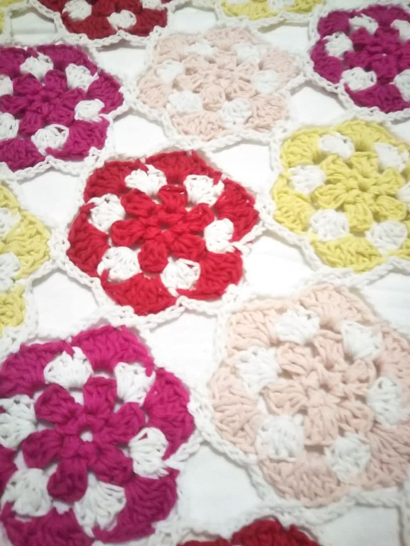 手編み バラのコットンブランケット マルチカバー ひざ掛け