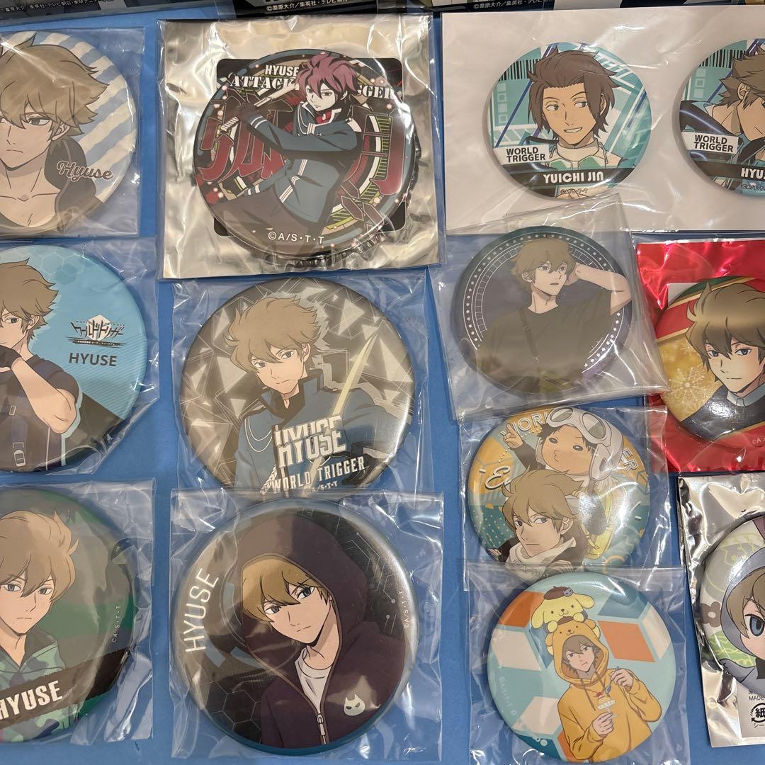 ワールドトリガー 缶バッジ、ポストカード、色紙、ステッカー【ヒュース】セット