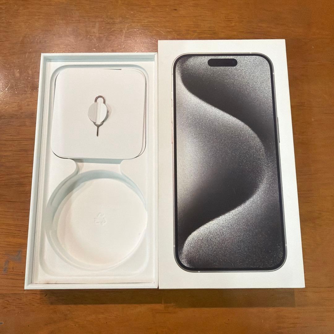 超美品iPhone 15 Pro 512gb本体