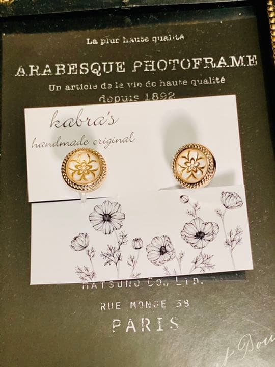 白い桜ゴールドの綺麗な春ピアスorkイヤリング♡