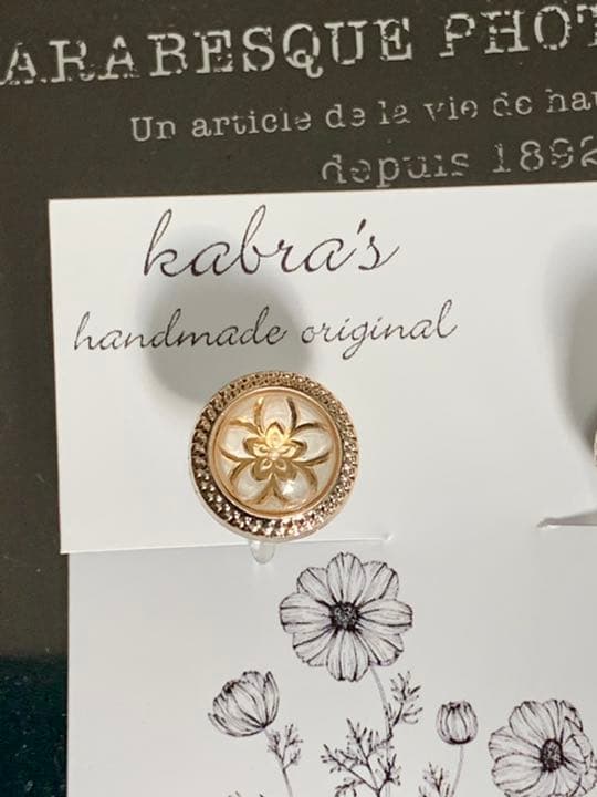 白い桜ゴールドの綺麗な春ピアスorkイヤリング♡