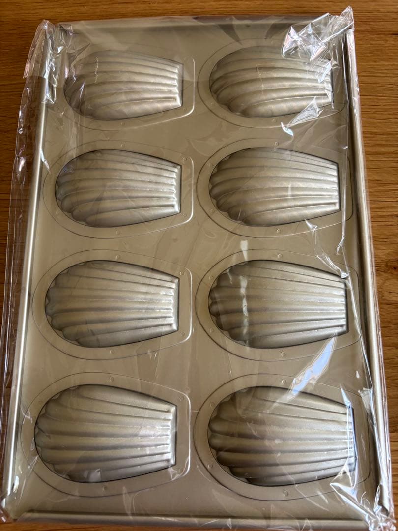 cuoca マドレーヌ型 8個　２枚セット1枚新品　1枚数回使用