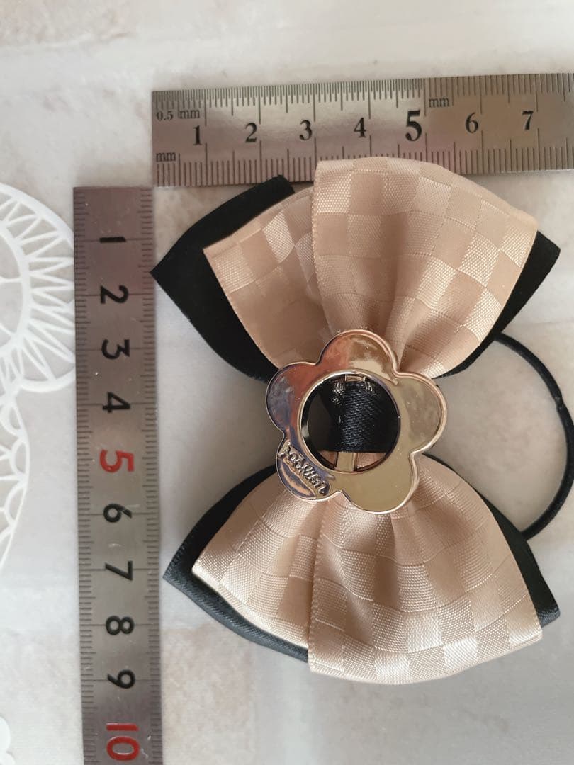 No.13リボンヘアゴム☆ハンドメイド☆サテン☆ベージュ