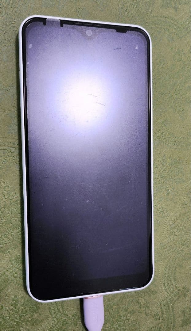 arrows スマートフォン F-51B 未使用 sim入れたのみです。