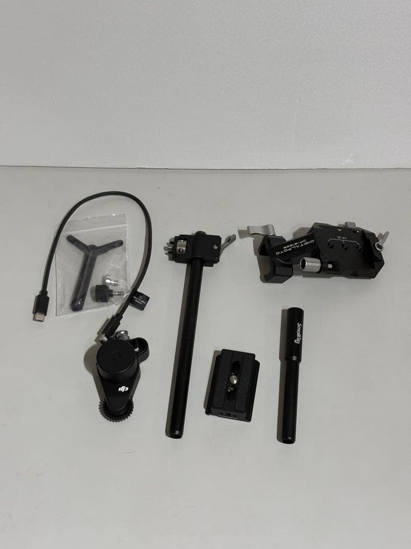 DJI RS3 Pro カメラジンバル フォーカスモーター付き