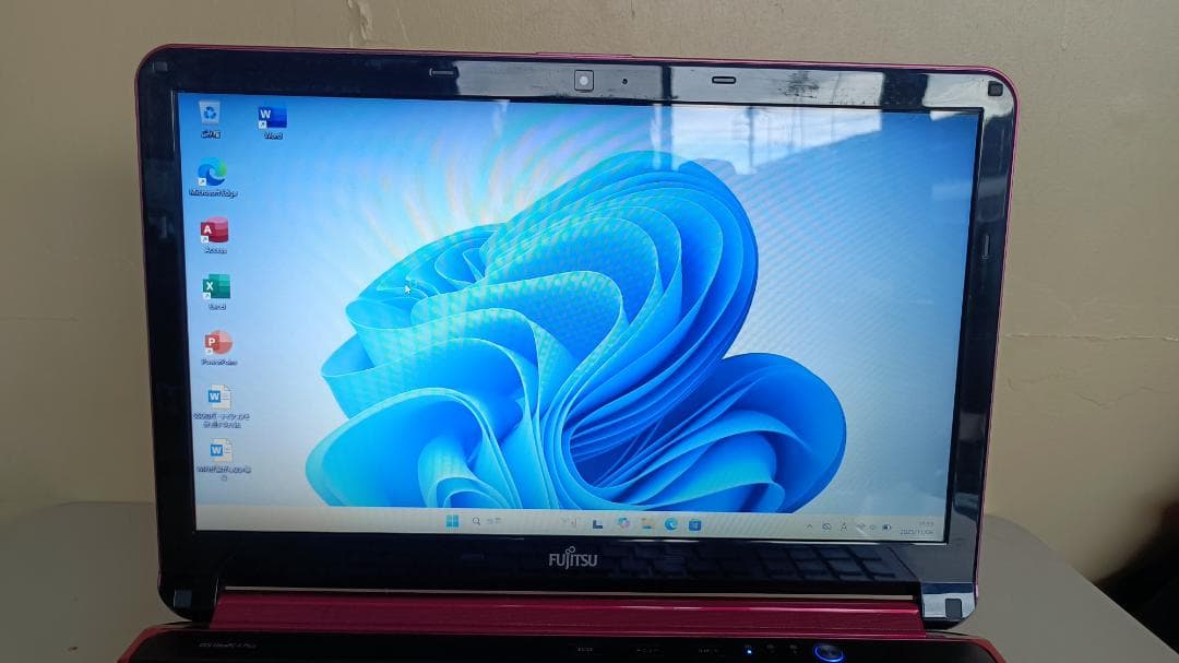 Blu-rayノートパソコンFUJITSU Core i7 SSD メモリ16G