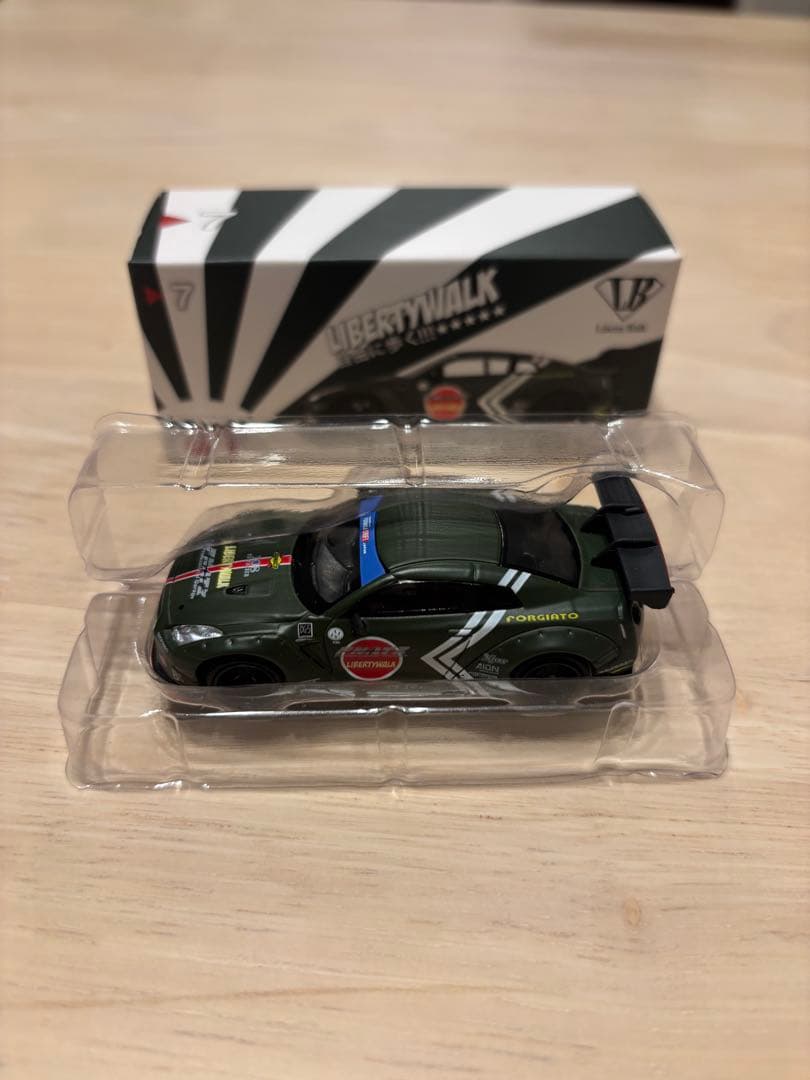 MINIGT LIBERTY WALK Nissan GT-R ミニカー