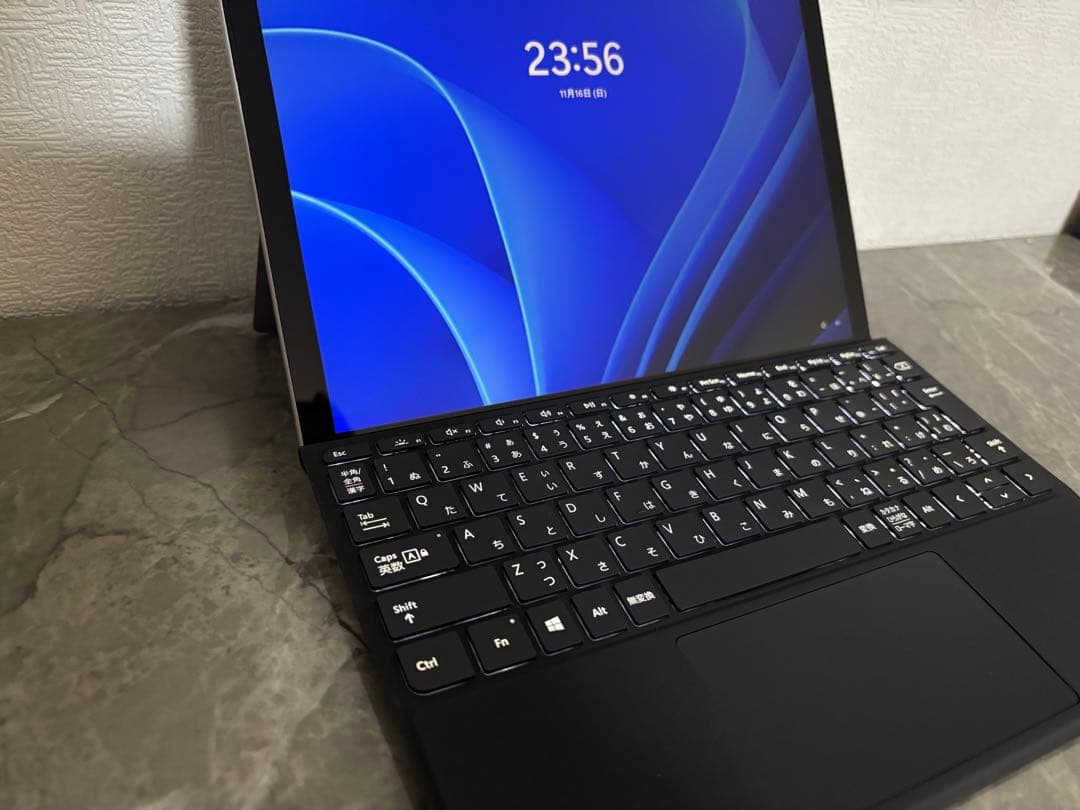 【美品】Surface Go 2 /Office付/タイプカバー＆アダプター付き