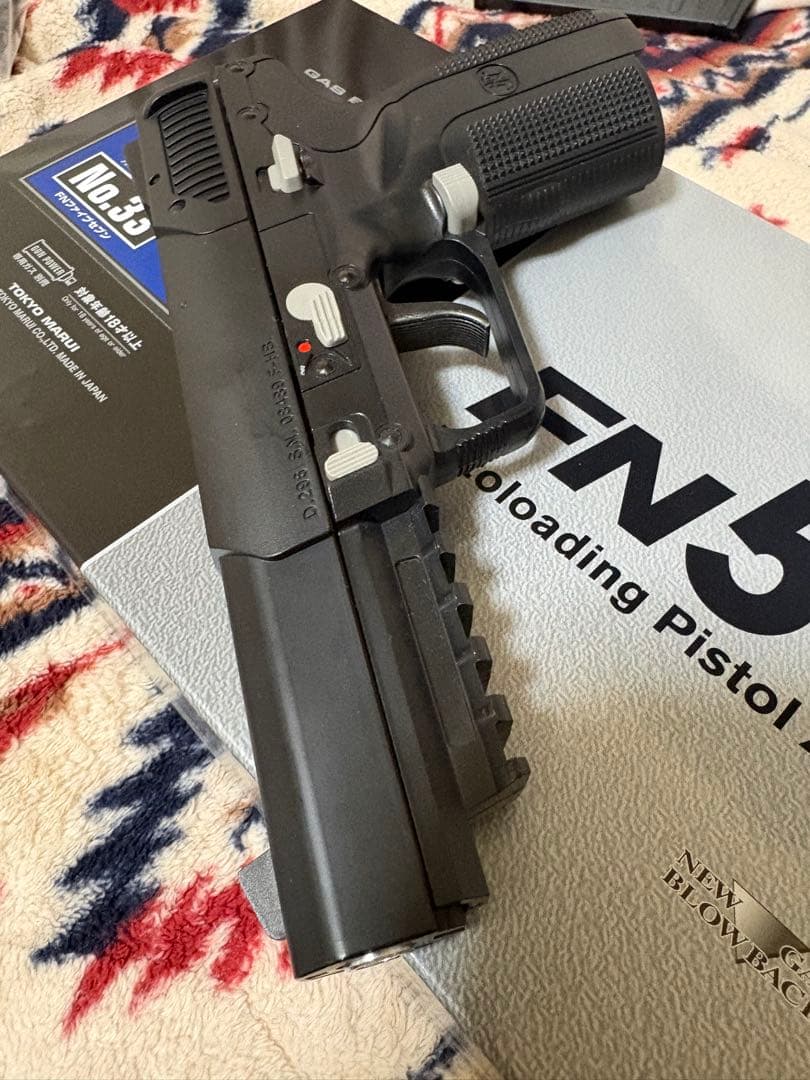 FN5-7 （fn57）ガスブローバック ブラックモデル
