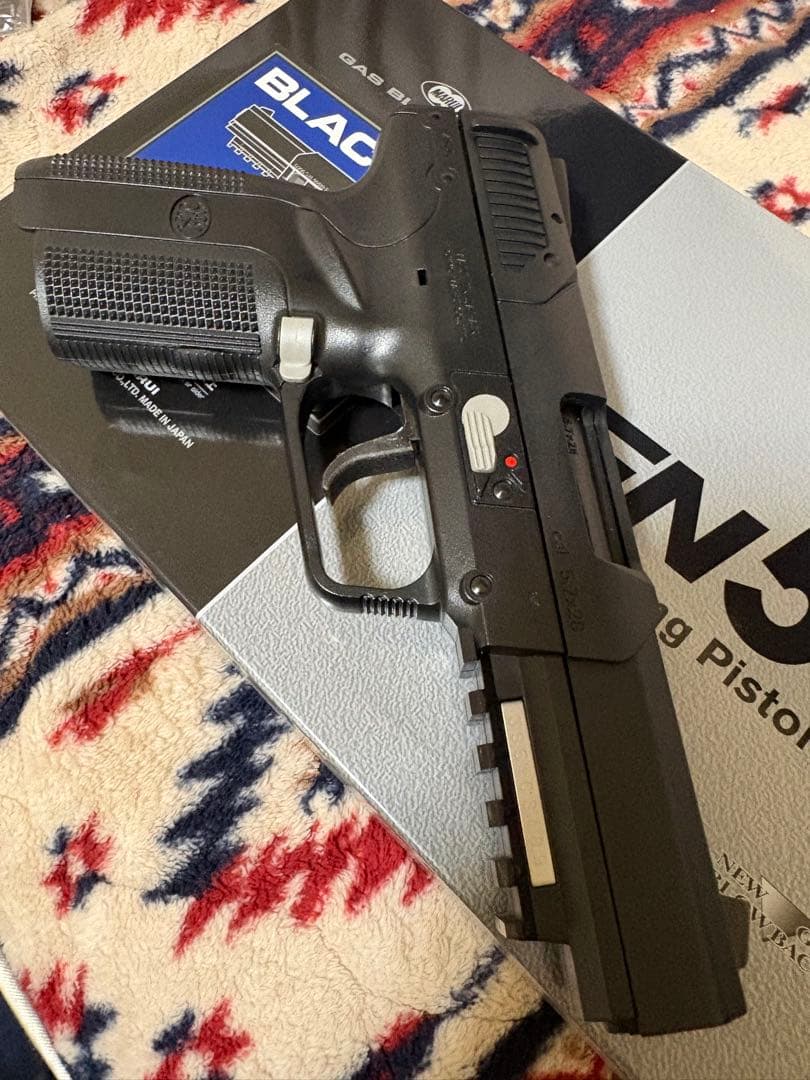 FN5-7 （fn57）ガスブローバック ブラックモデル