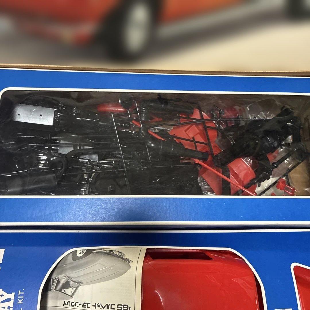 '65 Corvette Sting Ray プラスチックモデルキット