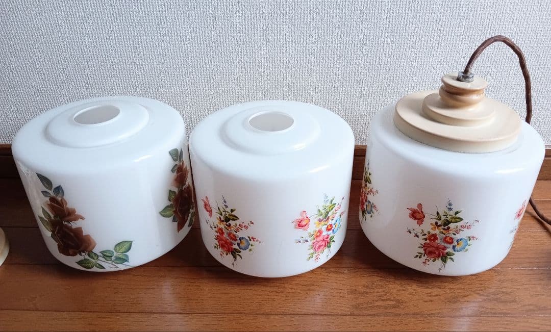 電球カバー　花柄照明　昭和レトロ　ホワイトガラス　照明器具　電気笠　3点