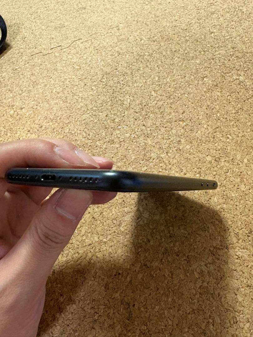 Apple iPhone SE (第2世代) ブラック