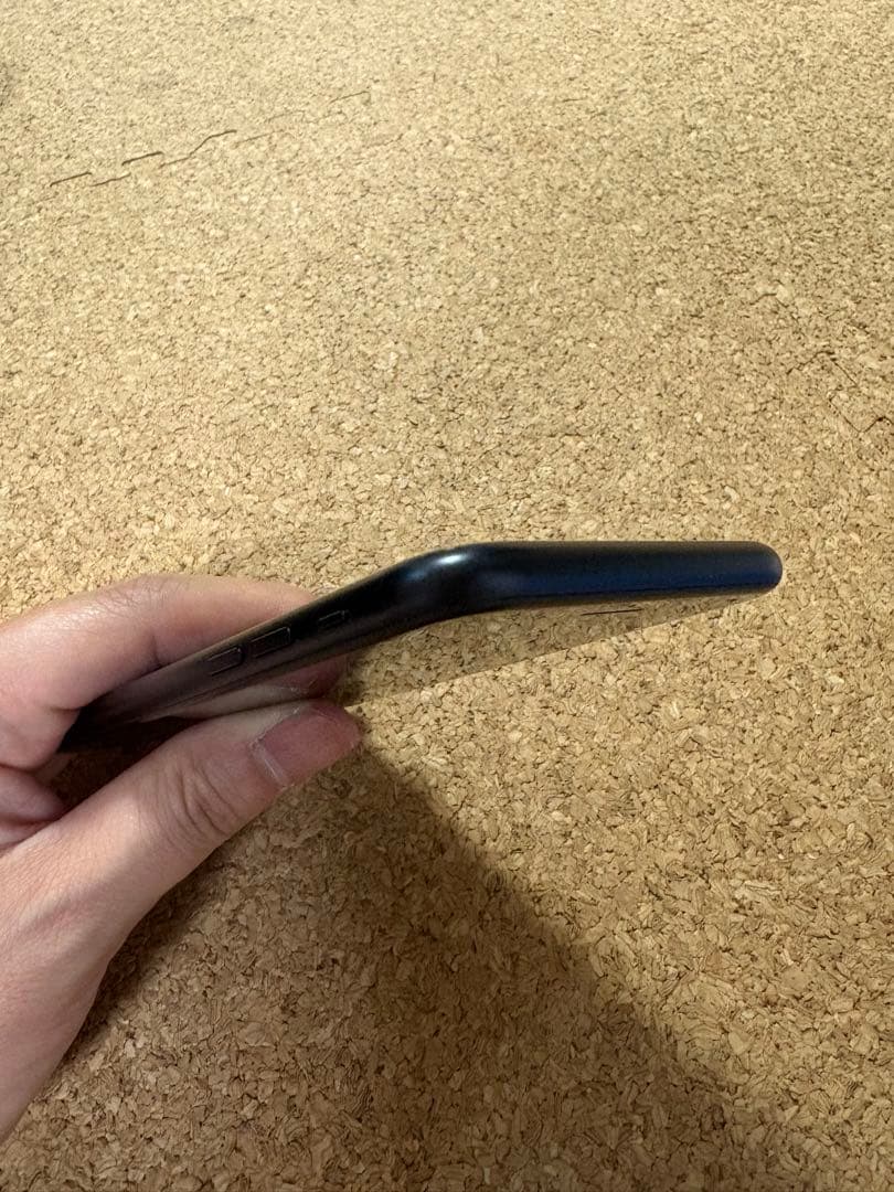 Apple iPhone SE (第2世代) ブラック